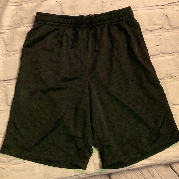 ATHLETIC WORLD MENS SHORTS. - Picture 1 of 3